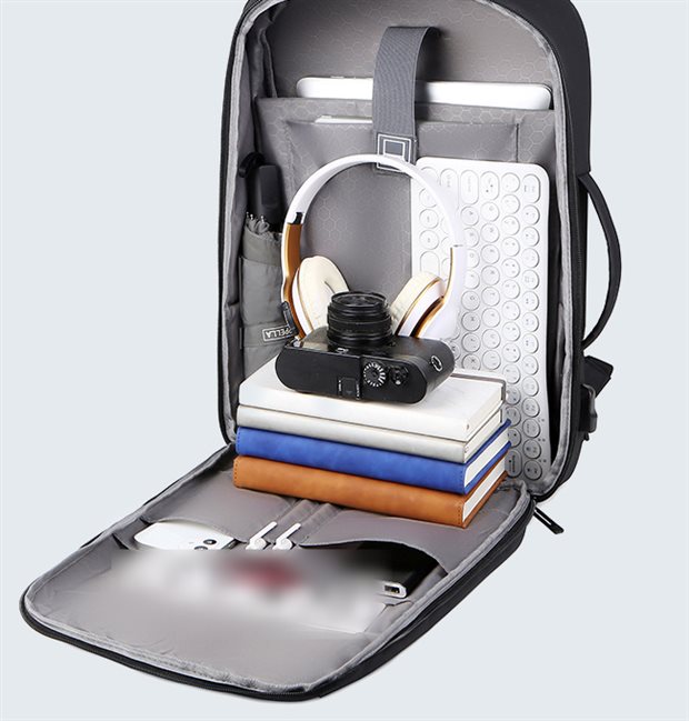 YT-02143 organised main compartment