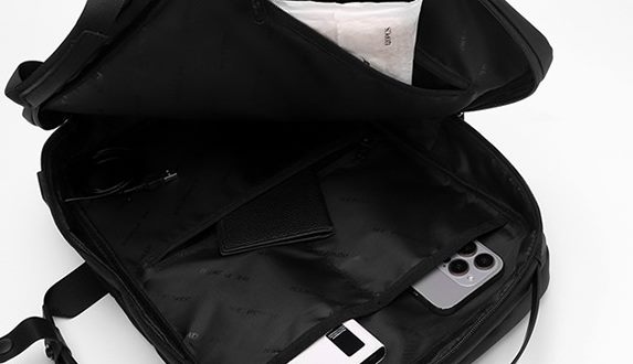 YT-02196 organised main compartment