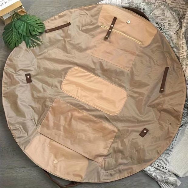 YT-11001 opens into a round mat