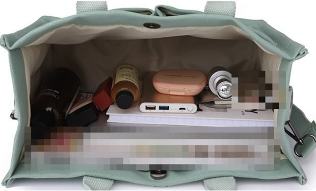 YT-11008 organised main compartment